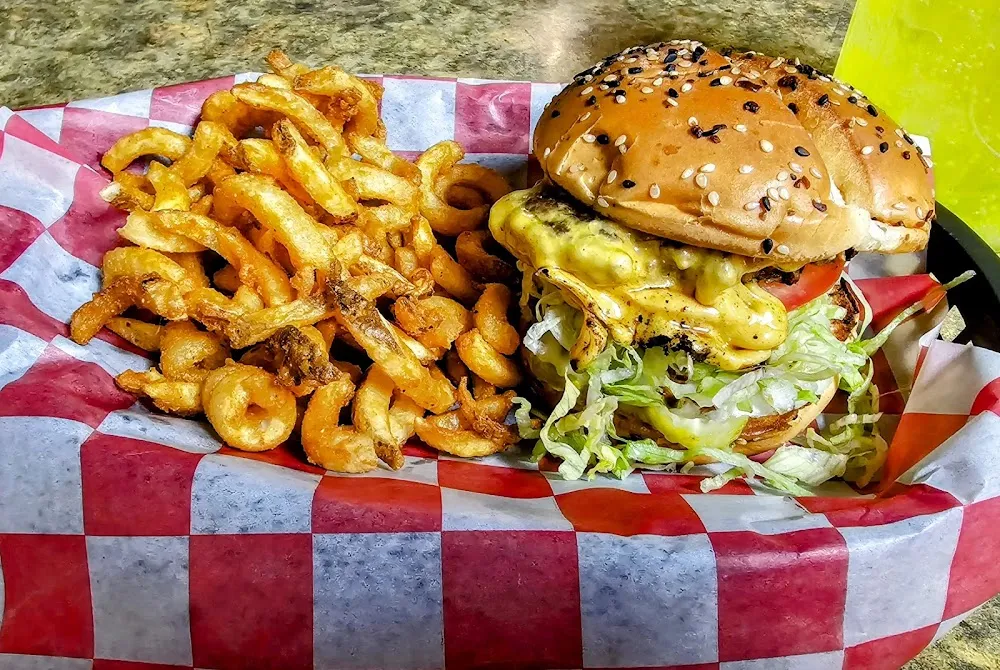 Cheeseburger with Curly Fries Cheeseburger with Curly Fries